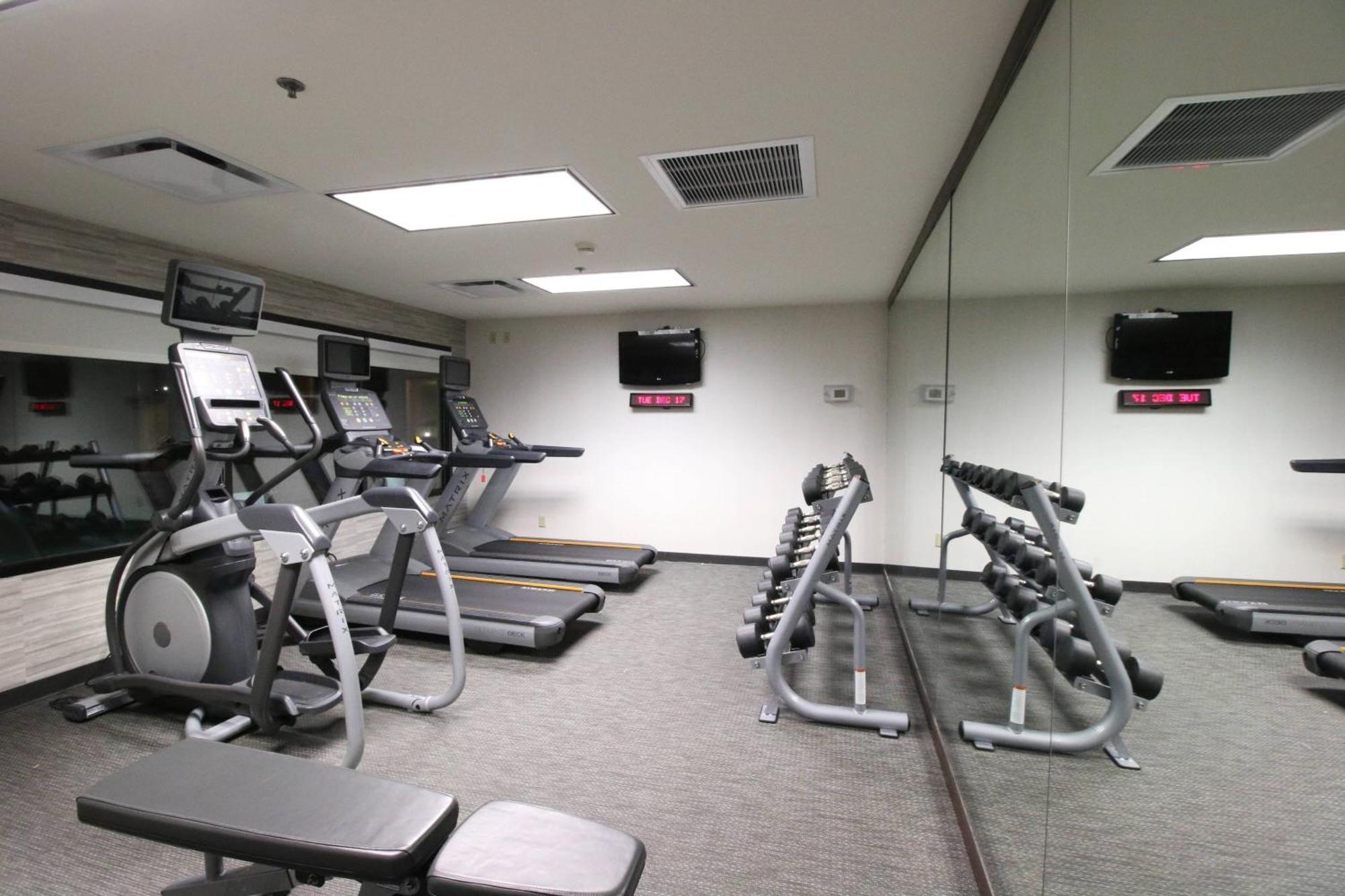 Courtyard By Marriott Indianapolis South Hotel Екстериор снимка